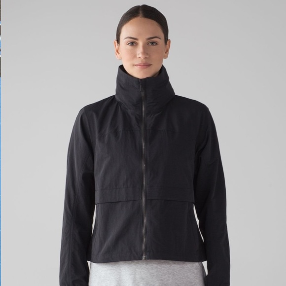 โค๏ธ Lululemon Always Effortless Jacket Size 6 Black - Picture 2 of 16